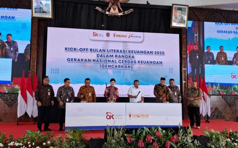 OJK Bersama Bank Jateng Gelar Kick Off Bulan Literasi Keuangan Di Karanganyar
