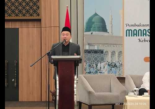 Ratusan Jemaah Dibekali Ilmu Kesehatan oleh Dirut RSI Sultan Agung di Manasik Umrah Akbar Semarang