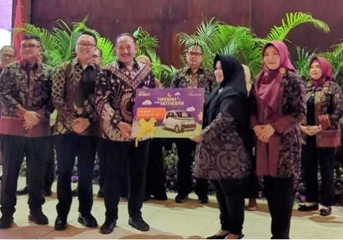 Bank Jateng Ajak Go Green dalam Penyerahan Hadiah Tabungan Bima di Karanganyar