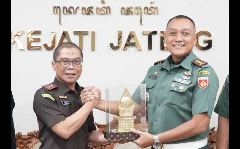 Sinergitas Lintas Institusi Diperkuat, Kajati dan Pomdam IV Diponegoro Sepakat Tingkatkan Kolaborasi Hukum