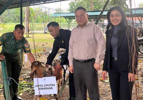 Hotel Ciputra Semarang Tunjukkan Komitmen Sosial lewat Kurban