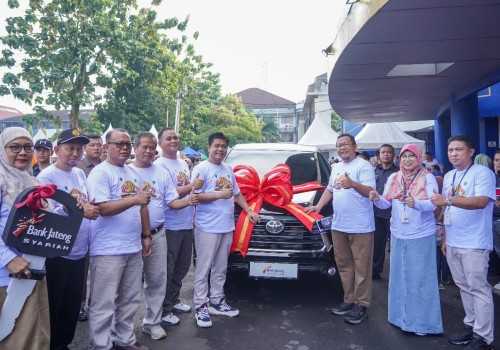Bank Jateng Syariah Purwokerto Serahkan Mobil Operasional Untuk UMP