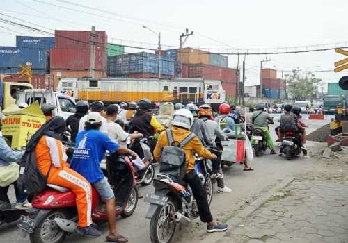 Demi Keamanan dan Keandalan Rel, Jalan Ronggowarsito Ditutup Sementara