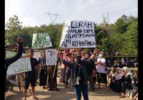 Geruduk Kantor Balai Desa, Warga Desa Tunggulsari Tolak Tambang Galian C