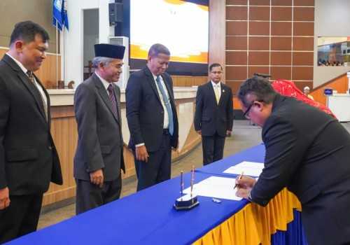 Rektor UNDIP Lantik Pejabat Baru dan 316 PNS: Tegaskan Komitmen pada Inovasi Penelitian dan Kolaborasi Global