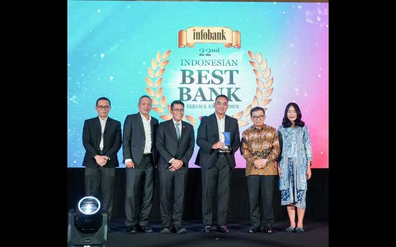 Bank Jateng Raih 10 Penghargaan di Ajang Infobank Banking Service Excellence Awards 2025