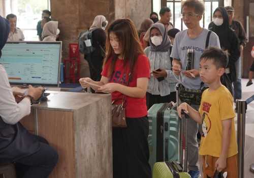 KAI Daop 4 Semarang Umumkan Promo Liburan Sekolah, Tiket Rp28 Ribu Ludes Diburu Penumpang!