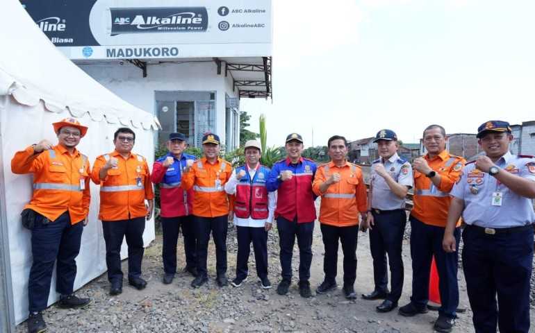 Dorong Keselamatan Pengguna Jalan, KAI & DJKA Luncurkan Teknologi Panic Button di Perlintasan