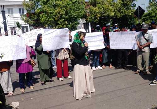 Tertipu Oleh PT. Sukarli, Paguyuban Petani Kawula Alit Menggelar Aksi Protes