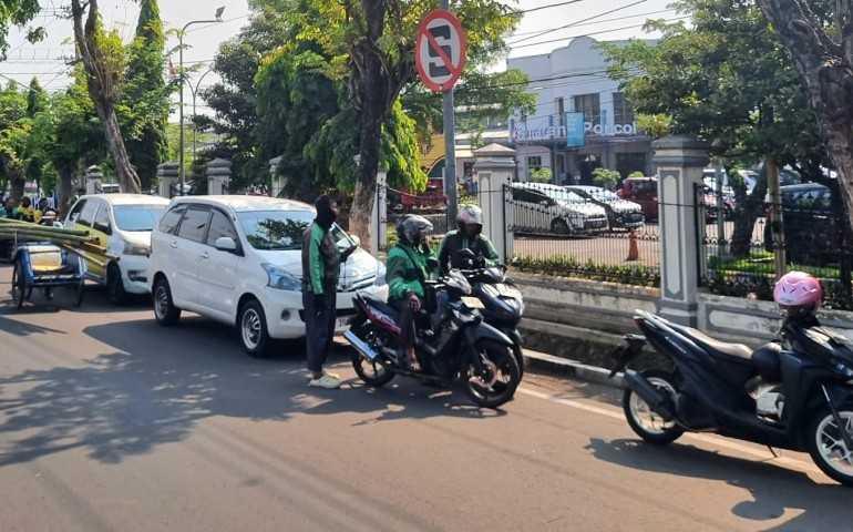 KAI Daop 4 Semarang Ajak Masyarakat Tertib Berlalu Lintas di Stasiun