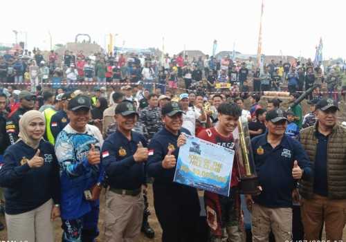 Atlet Asal Kabupaten Kendal Farel Huda Hanafi Pemenang Kejuaraan Hard Enduro ke-7