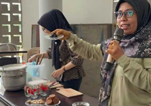 Empon-Empon Naik Kelas: Pelatihan UMKM Berbasis Digital di Kelurahan Gemah