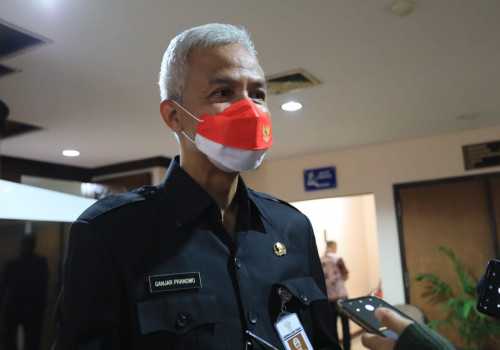 Buruh Ancam Mogok Kerja Karena UMP, Ganjar Beri Ruang Diskusi