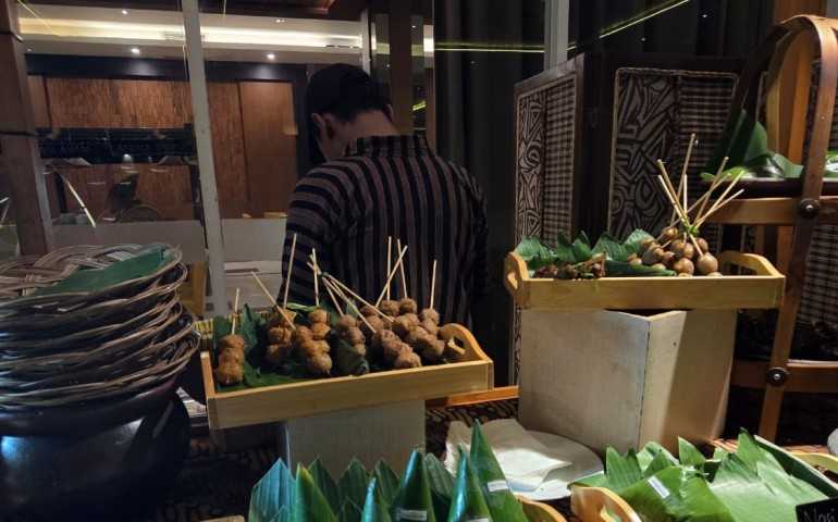 Gets Premiere Semarang Sajikan Malam Jumat Berbeda: Sego Bakar dan Angkringan Modern
