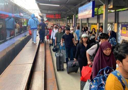KAI Catat Pergerakan Masif ke Jakarta, Kedatangan Penumpang Salip Keberangkatan
