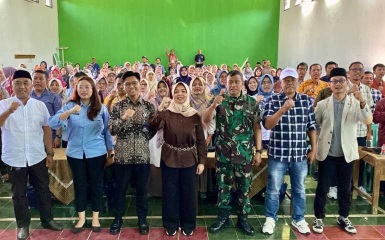 Komisi IX DPR RI Sosialisasi MBG di Desa Karangklesem: Tingkatkan Gizi, Buka Lapangan Kerja dan Gerakkan Ekonomi