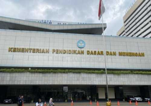 Kemendikdasmen Terapkan Aturan Baru, Guru Tak Wajib Lagi 24 Jam Mengajar