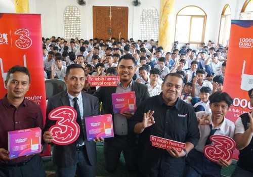 Tri Bersama 1.000 Guru Foundation Hadirkan Harapan Baru bagi Sekolah-Sekolah Terpencil