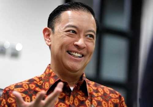 Tom Lembong dan Hasto Dapat Pengampunan, Prabowo Dinilai Junjung Prosedur Hukum