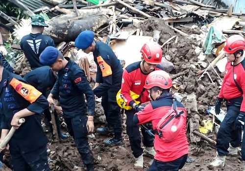 Semen Indonesia Terjunkan TRC Semen Padang dan Tonasa Bantu Korban Gempa Cianjur