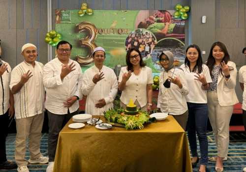 Tiga Tahun Berkarya, Ibis Styles Simpang Lima Tebar Kebaikan untuk Masyarakat Sekitar