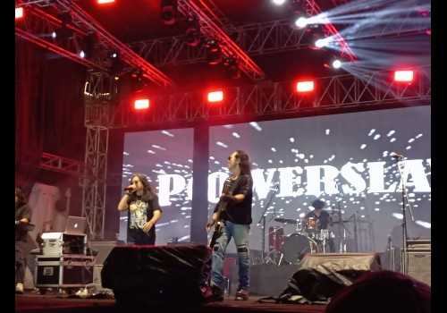 Powerslaves Pecahkan Suasana Malam di Kendal Open Fair 2025