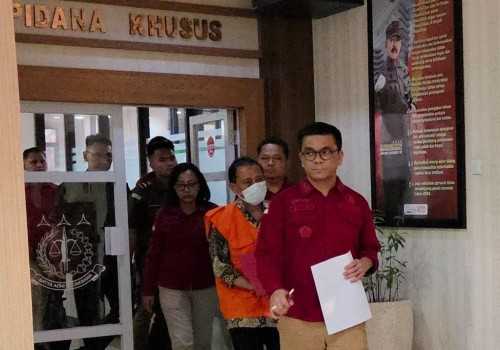 Kasus Dugaan Korupsi Rp7,4 Miliar, Kejati Jateng Tahan Direktur PUI UGM Hargo Utomo