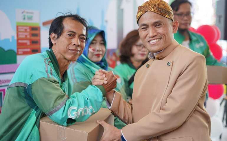 Rayakan HUT ke-80 RI, Pertamina Patra Niaga Hidupkan Semangat Merdeka di SPBU Lewat Santunan dan Lomba