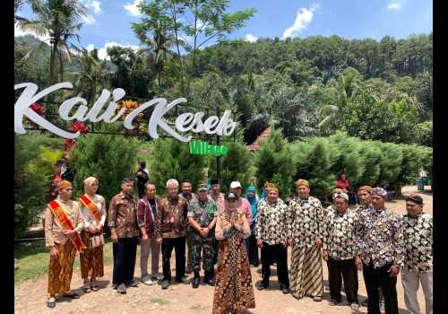 Pemdes Sriwulan Gelar Tradisi Nyadran Gunung, Sekaligus Launching Aktivasi Sinyal Mobile Telkomsel