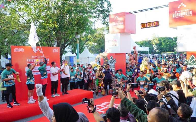 Bukan Sekadar Lari, Bank Jateng Friendship Run 2025 Rayakan Persahabatan dan Kekayaan Lokal