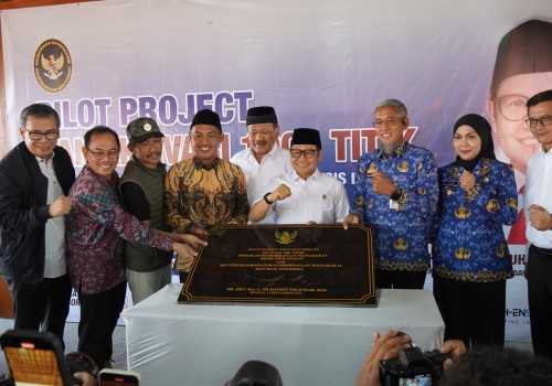 Menko Muhaimin Iskandar Resmikan Pilot Project dan Aktivasi 1001 Titik Program Kawasan Pemberdayaan Masyarakat