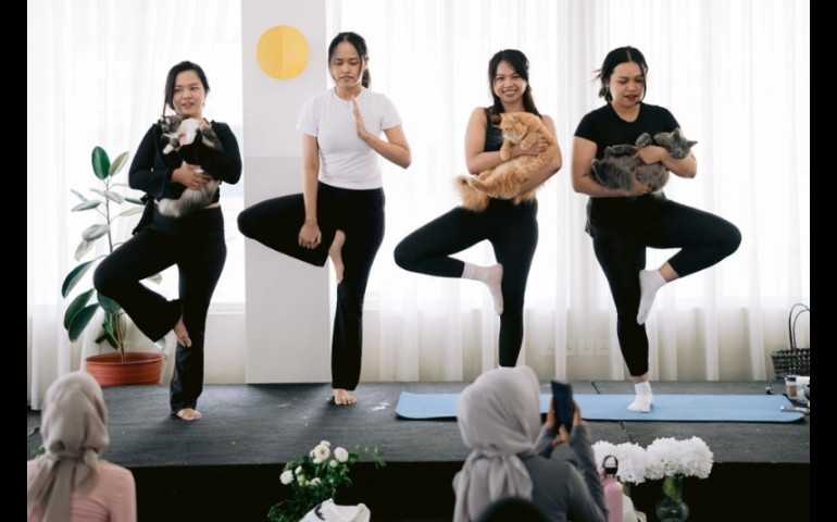 Kotta Hotel Semarang Hadirkan “Yoga with Cat” Bersama   Girls on the Weekend dan Coach Felita