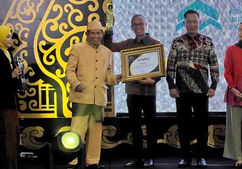 Bank Jateng Raih Penghargaan Lembaga Perbankan Pemberdaya Pembangunan Daerah