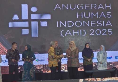 UNDIP Terbukti Unggul, Raih Penghargaan AHI 2025 di Bidang Komunikasi Publik