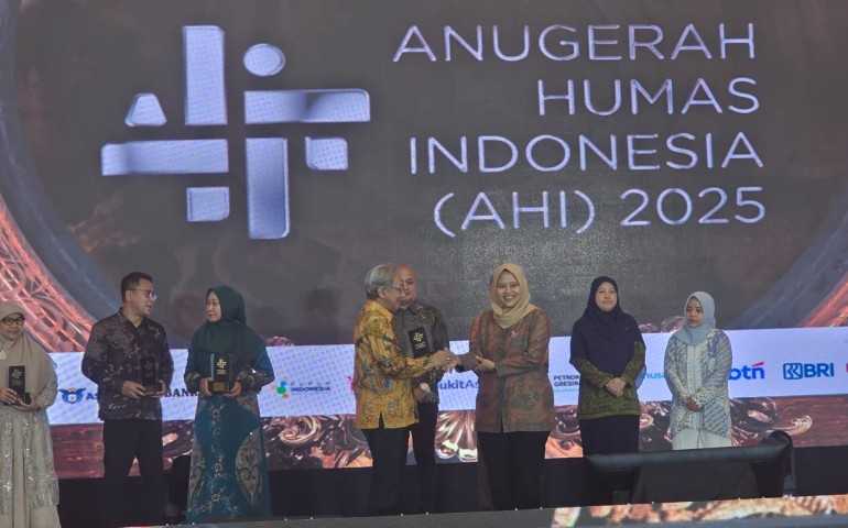 UNDIP Terbukti Unggul, Raih Penghargaan AHI 2025 di Bidang Komunikasi Publik
