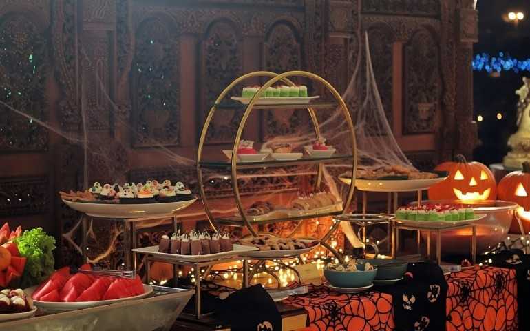Hotel Ciputra Bawa Nuansa Horor ke Meja Makan Lewat Halloween Dinner All You Can Eat