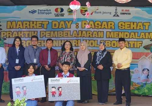 Kolaborasi Bank Jateng dan SMKN 1 Surakarta: Beri Pengalaman Nyata Literasi Keuangan