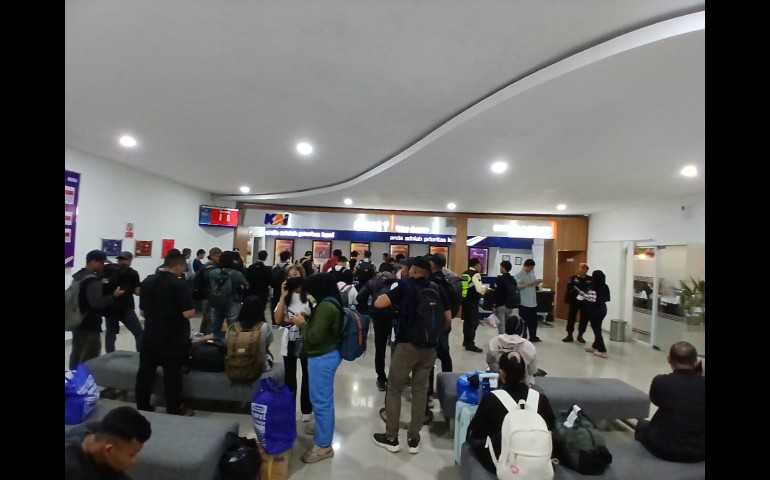 Jaga Pelayanan Tetap Optimal, KAI Daop 4 Semarang Layani 500an Penumpang yang Melakukan Pembatalan Perjalanan KA yang Terimbas Gangguan di Kedunggedeh