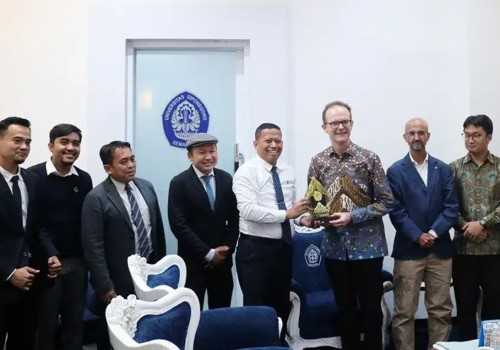 Dubes Inggris Jajaki Kemitraan dengan UNDIP, Kembangkan Ilmu Pengetahuan dan Teknologi Modern