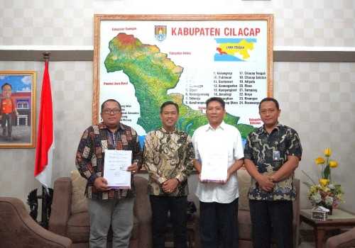 Bank Jateng Salurkan Bantuan untuk Budidaya Maggot, Dukung Solusi Sampah dan Ekonomi Lokal Cilacap