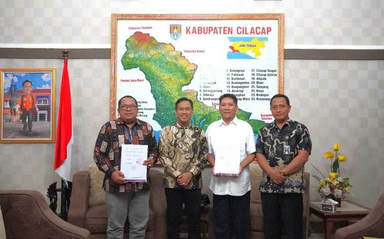 Bank Jateng Salurkan Bantuan untuk Budidaya Maggot, Dukung Solusi Sampah dan Ekonomi Lokal Cilacap