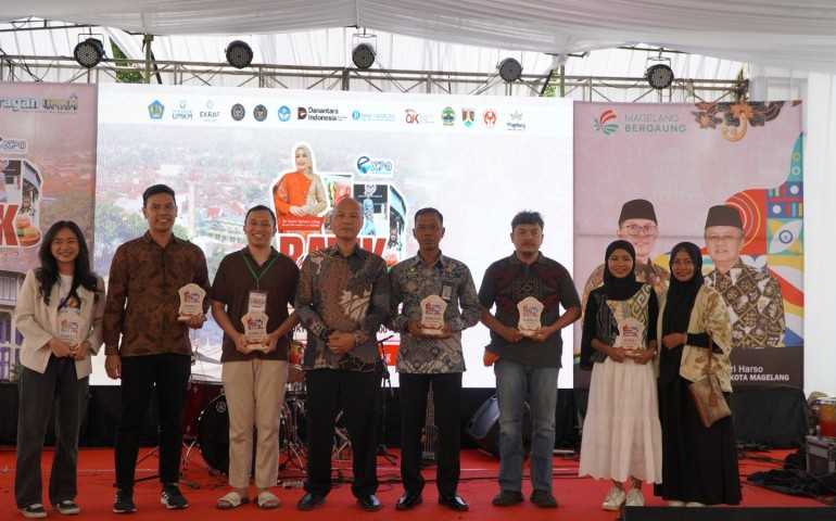 Imigrasi Wonosobo Tampil Memikat, Sabet Juara II Stand Terbaik di Festival Batik Magelang 2025