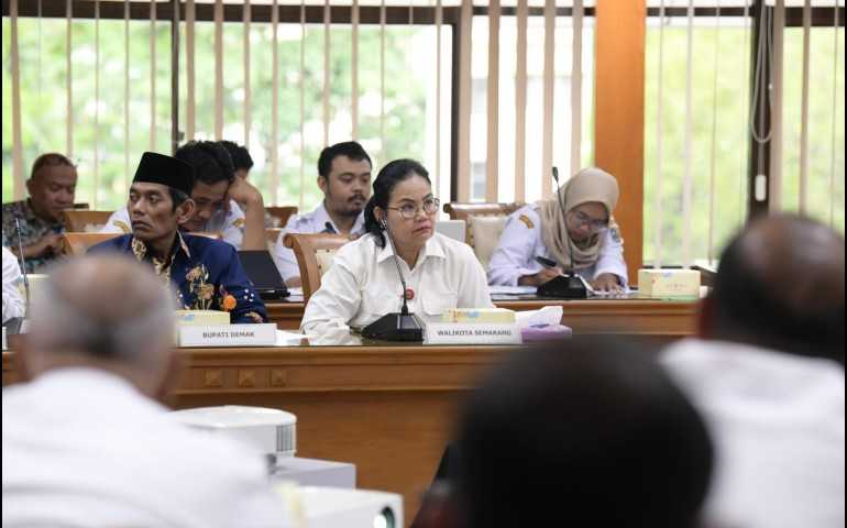 Pompa Tak Maksimal, Agustina Minta Kementerian PU Percepat Pengerukan Kolam Retensi