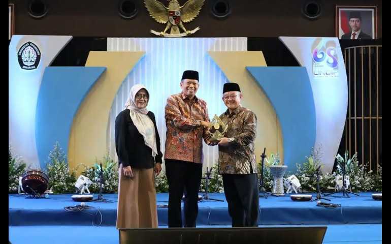 Menteri Pendidikan Dasar dan Menengah RI Hadir di Pembinaan Kerohanian UNDIP, Kenalkan Pembelajaran Deep Learning Generasi Abad 21