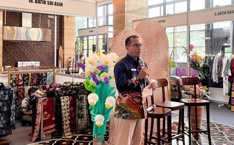 Dukung Ekonomi Kreatif, Hotel Grandhika Gelar Pameran UMKM Bersama Dinkop