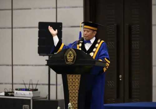 Wisuda ke-180 UNDIP Luluskan 3.341 Mahasiswa: Rektor Bangga Alumni Dikenal Pekerja Keras, Loyal dan Berintegritas