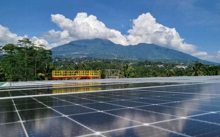 Coca-Cola Indonesia Pasang 2.197 Panel Surya di Semarang, Suplai 17 Persen Energi Pabrik