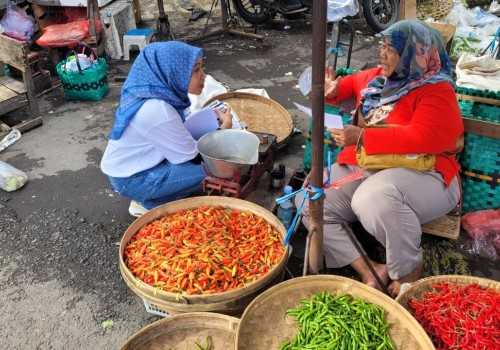 Bank Jateng Gencarkan Inklusi Keuangan di Pasar Tradisional, Program Umplung Permudah Pedagang Menabung