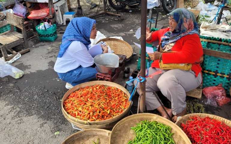 Bank Jateng Gencarkan Inklusi Keuangan di Pasar Tradisional, Program Umplung Permudah Pedagang Menabung