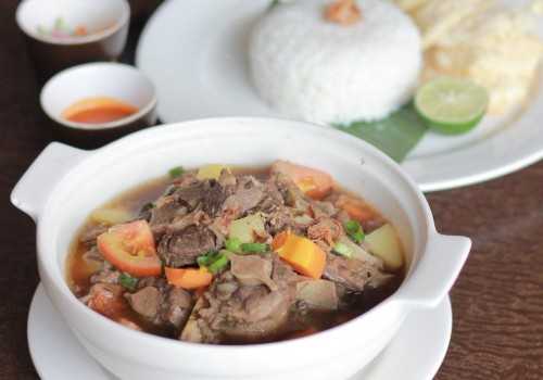 Menu Spesial Hotel Ciputra Semarang: Sop Buntut Borobudur dengan Cita Rasa Jawa yang Elegan